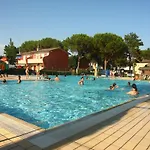 Functional Flat In A Fantastic With Pool