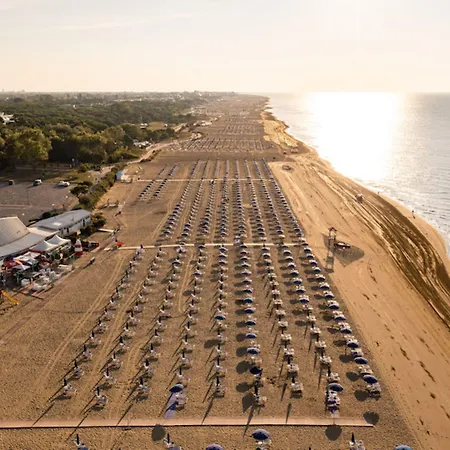 Διαμέρισμα Functional Flat In A Fantastic With Pool Μπιμπιόνε